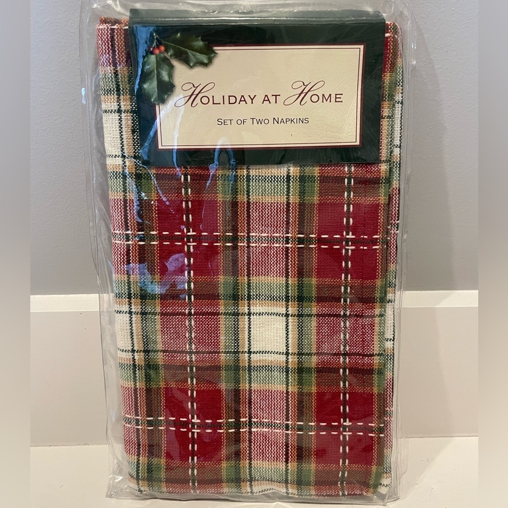 Holiday at Home Set of 2 Napkins NEW